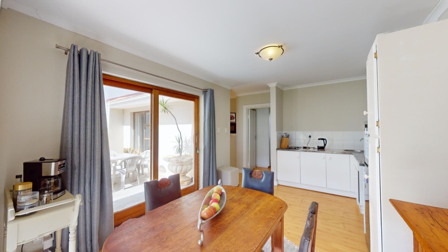 6 Bedroom Property for Sale in Walmer Heights Eastern Cape